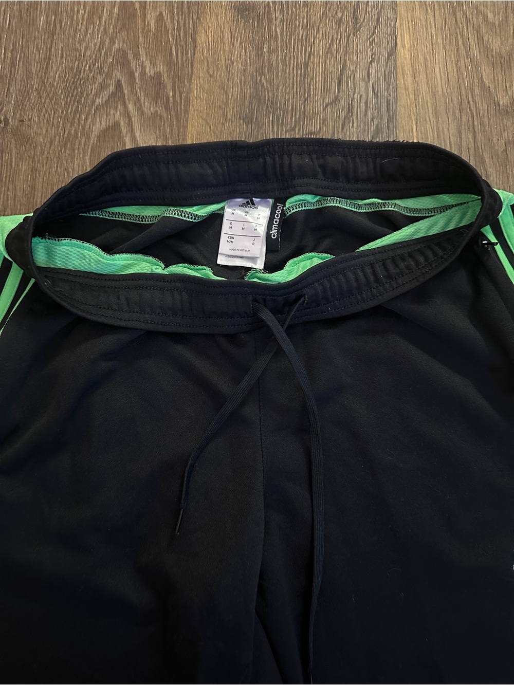 adidas Tiro 15 training Joggers with Neon Green Stripes - Picture 3 of 6